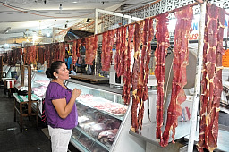 Drying meat