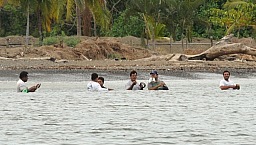 Hand-lining fish