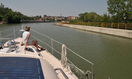 Crossing Aquaduct